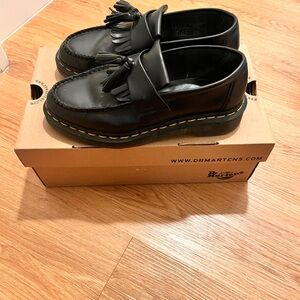 Dr. Martens Black Adrian smooth . Size 7 but fits more like 8